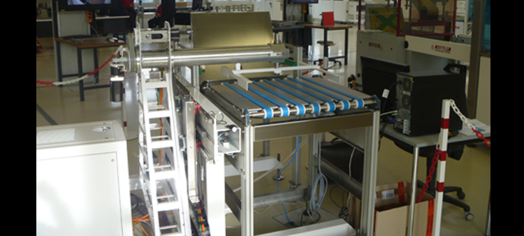 Automatisierungsroboter und Handling-Modul für extrem dünne Leiterplatten