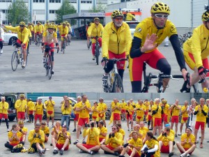 Radfahrer der Promi Tour Ginkgo im Arbachtal