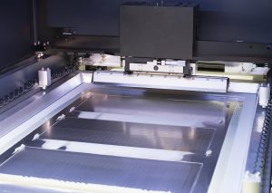 Das Multistep-Verfahren segmentiert Schablone und Leiterplatte
