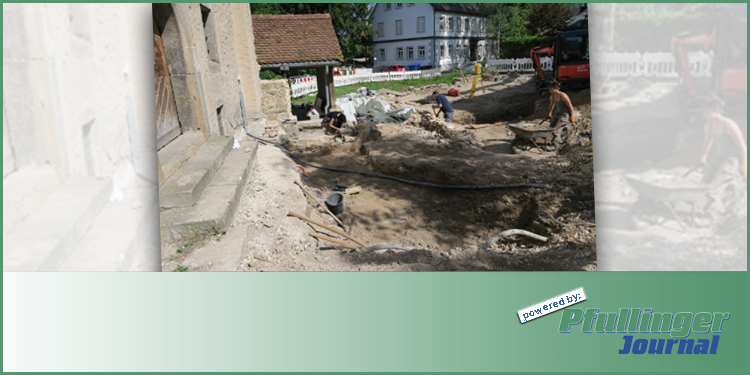 Mauerreste und Ziergarten im Klosterkirchenareal