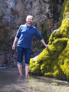 Yogalehrer Erfahrung seit 1991. Trainer Stefan Jammer ist ganzheitliche Gesundheit und Balance wichtig.